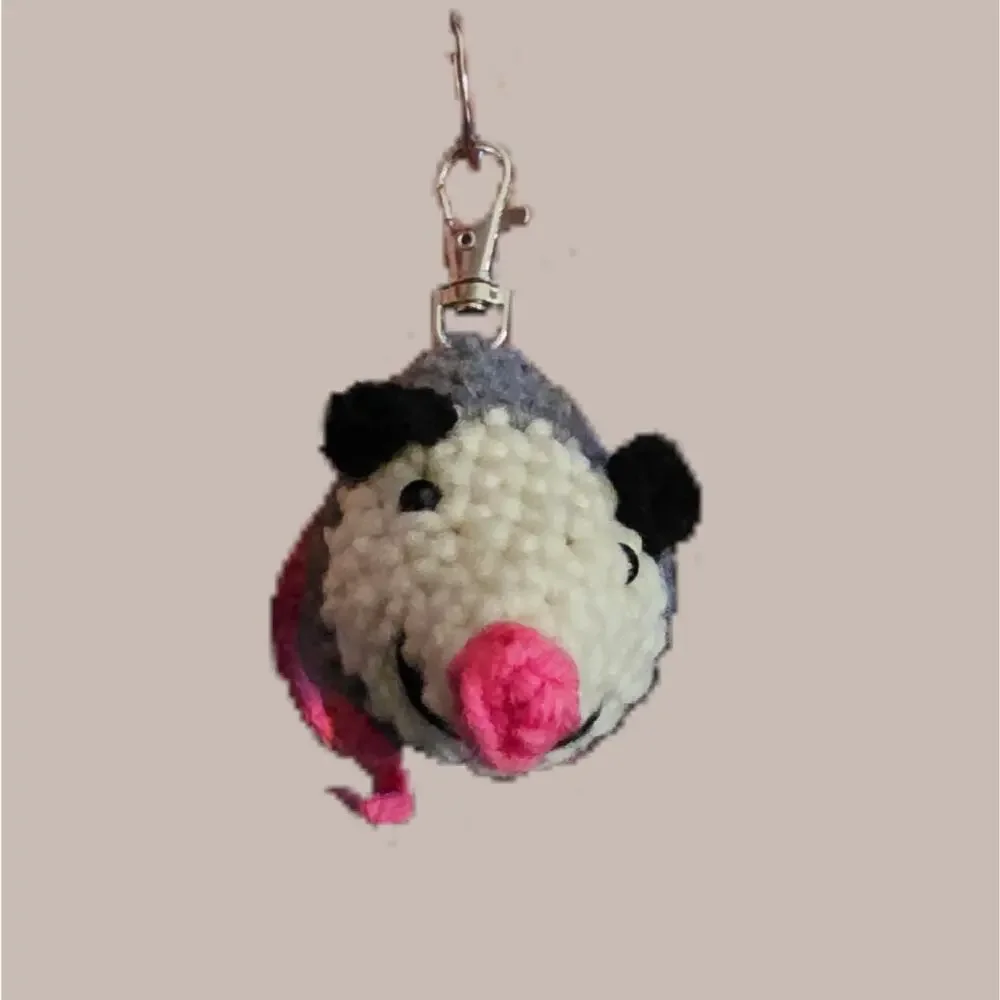 Opossum with optional keychain